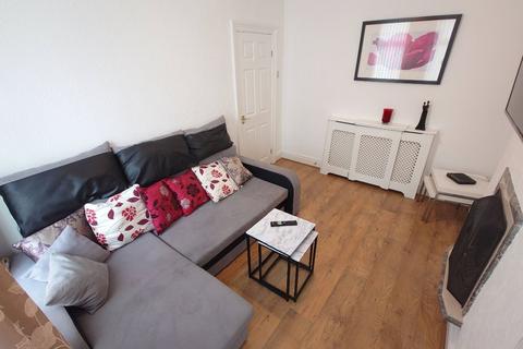 2 bedroom terraced house to rent, Bell Street, Liverpool