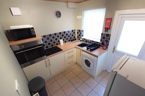 2 bedroom terraced house to rent, Bell Street, Liverpool