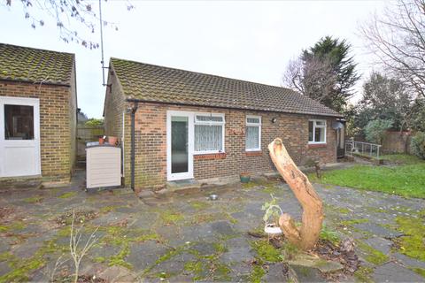 3 Crispin Close, Ashtead, KT21 1LG