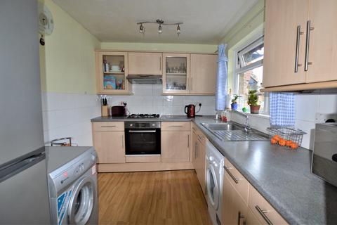 3 Crispin Close, Ashtead, KT21 1LG