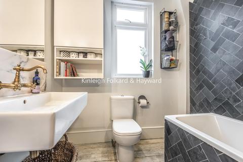 12 Braidwood Road, London, SE6 1QX