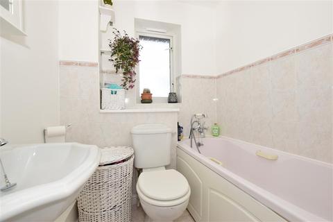 19 Ashdown Field, Chartham, Canterbury, CT4 7LQ