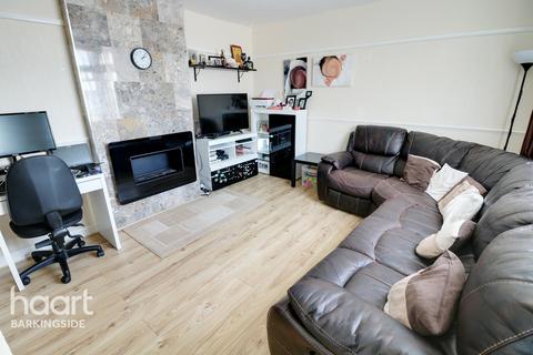 20 Parkes Road, Chigwell, IG7 4BN