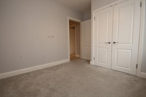 2 bedroom apartment to rent, Carlyon House Maidenhead Berkshire