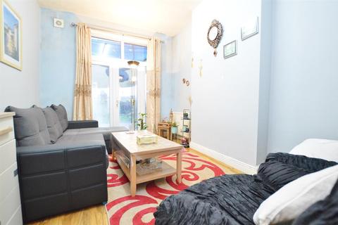 14a Plashet Road, London, E13 0PU