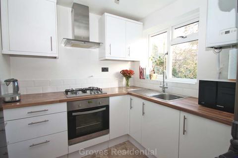 21, Park Court Park Road, New Malden, KT3 5AE