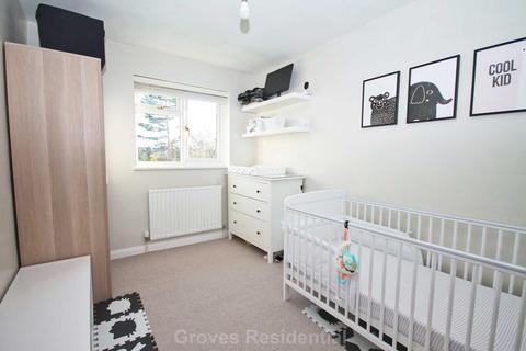 21, Park Court Park Road, New Malden, KT3 5AE