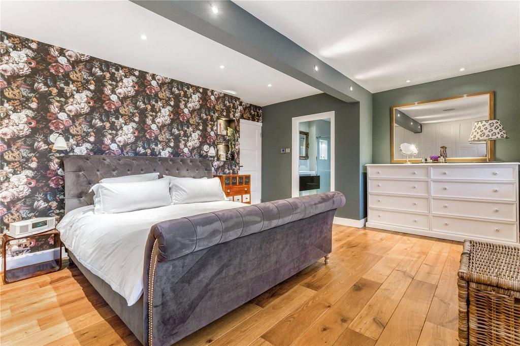 Main Bedroom