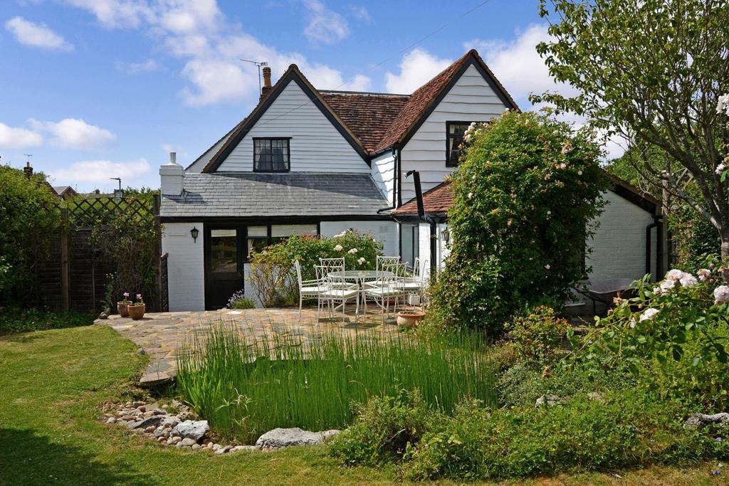 Station Road, Welham Green, AL9 4 bed detached house £600,000