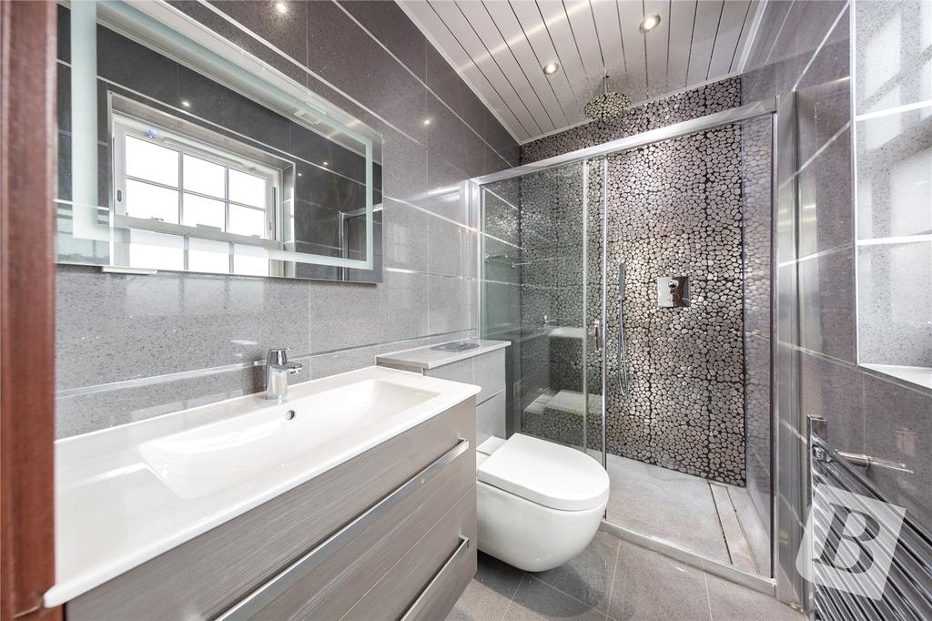 Ernest Road, Emerson Park, RM11 5 bed detached house for sale £2,350,000