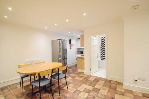 undefined, Victoria Mews, Kilburn