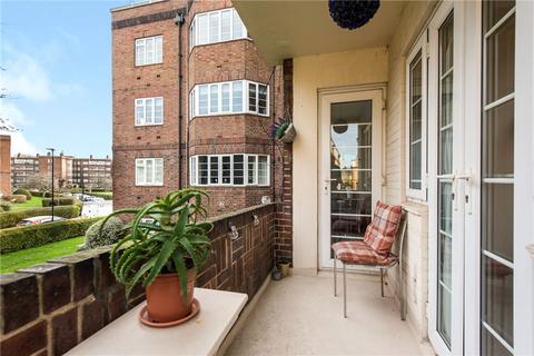 2 bedroom apartment to rent, Chiswick Village, Chiswick, W4