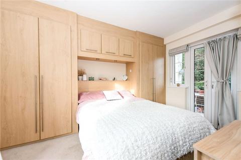 2 bedroom apartment to rent, Chiswick Village, Chiswick, W4