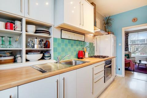 70b Tollington Road, London, N7 6PD