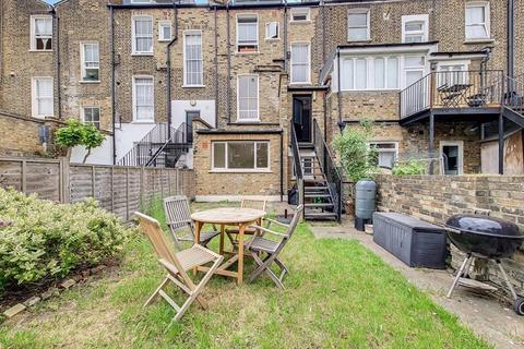 70b Tollington Road, London, N7 6PD