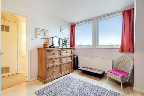 70b Tollington Road, London, N7 6PD