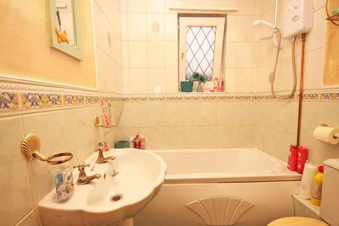 16 Grange Walk, Grimsby, DN34 4DY