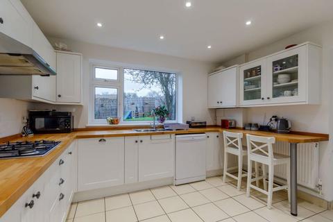 50 Foxcroft Mount, Leeds, LS6 3NW