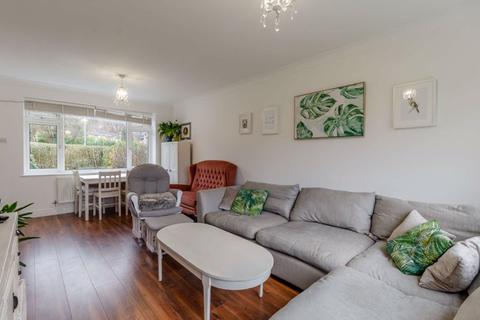 50 Foxcroft Mount, Leeds, LS6 3NW