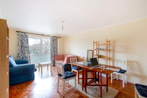 17 Leaf Grove, London, SE27 0SG