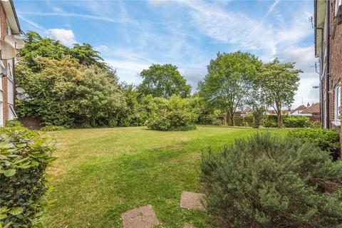 17 Leaf Grove, London, SE27 0SG