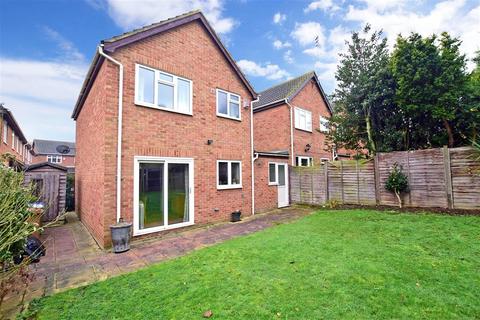 3 Debrabant Close, Erith, DA8 3ES