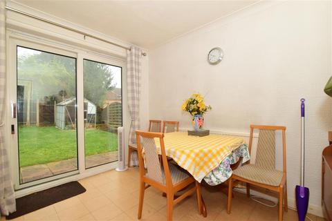 3 Debrabant Close, Erith, DA8 3ES