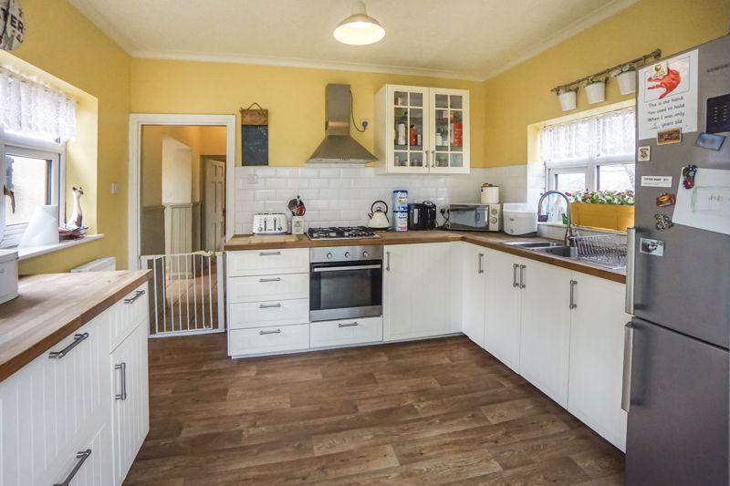 Horseley Road, Tipton 3 bed detached house £240,000