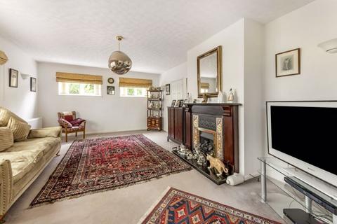 13 Brache Close, Redbourn, St Albans, AL3 7HX