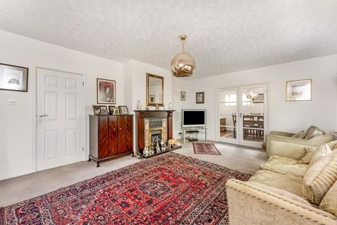13 Brache Close, Redbourn, St Albans, AL3 7HX