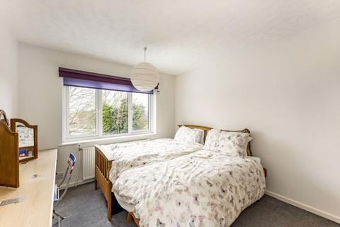13 Brache Close, Redbourn, St Albans, AL3 7HX