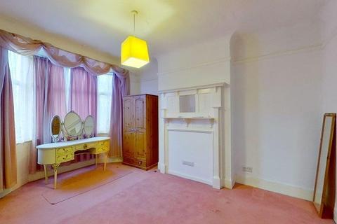 24 Lower Downs Road, London, SW20 8QG