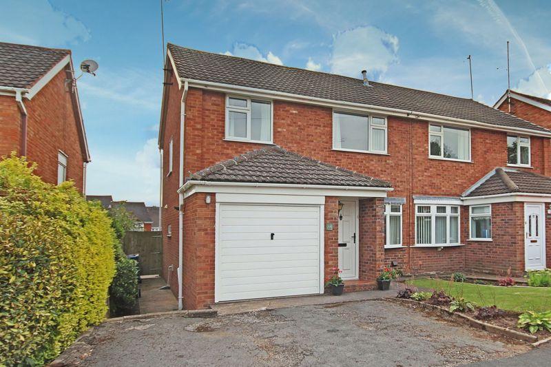 Trinity Road, Eccleshall 3 bed semidetached house £800 pcm (£185 pw)
