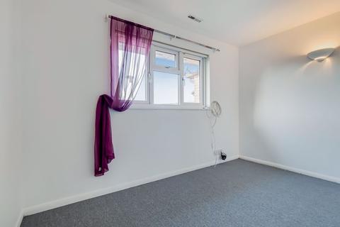 57 Goodhew Road, Croydon, CR0 6QZ