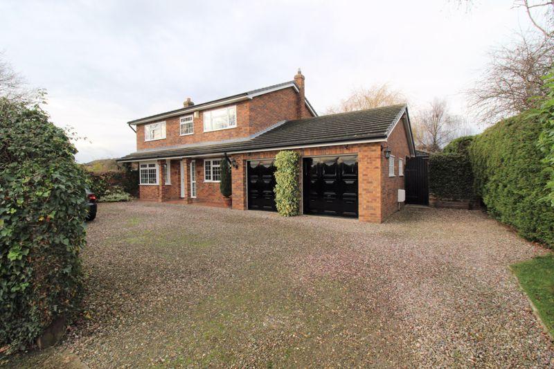 Cross Lanes, Wrexham 4 bed detached house £375,000