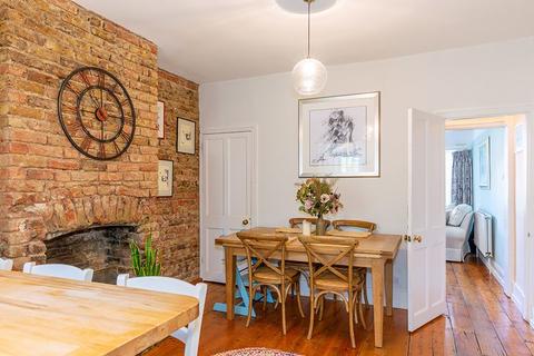 68 Angel Road, Thames Ditton, KT7 0AZ