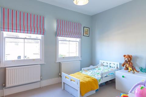 68 Angel Road, Thames Ditton, KT7 0AZ