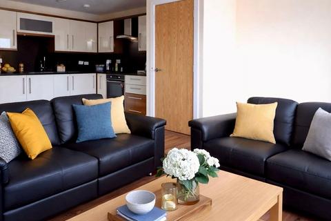 3 bedroom apartment to rent, Devonshire Point