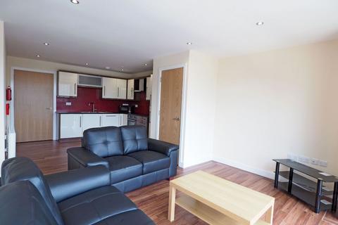 3 bedroom apartment to rent, Devonshire Point