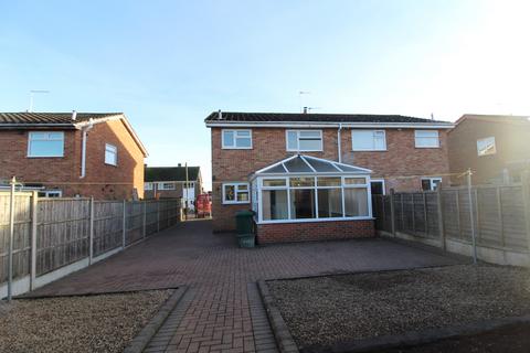 3 bedroom semi-detached house to rent, Windsor Road, Swadlincote