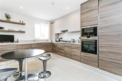 Flat 3, Wessex Court, 15 Bickley Road, Bromley, BR1 2ND