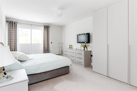 Flat 3, Wessex Court, 15 Bickley Road, Bromley, BR1 2ND