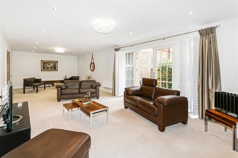 Flat 3, Wessex Court, 15 Bickley Road, Bromley, BR1 2ND