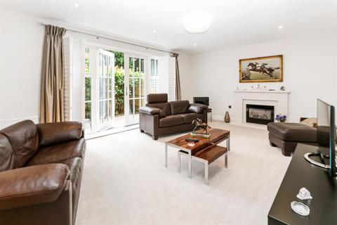 Flat 3, Wessex Court, 15 Bickley Road, Bromley, BR1 2ND