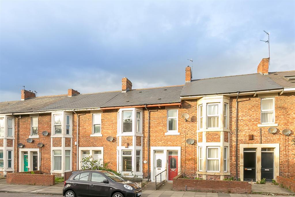 Warwick Street, Heaton, Newcastle upon Tyne 2 bed flat £100,000