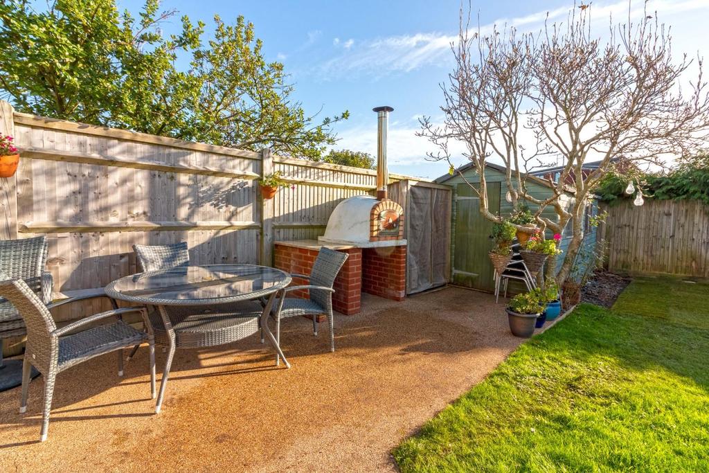 Silverdale Drive, Sompting, Lancing 4 bed detached house £580,000