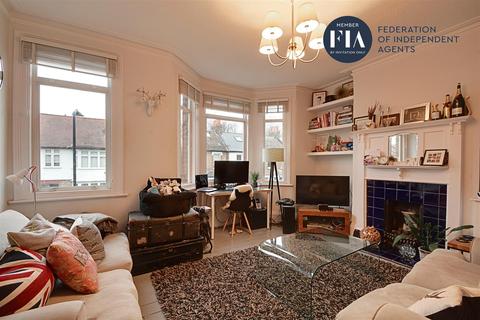 86a Darwin Road, London, W5 4BH