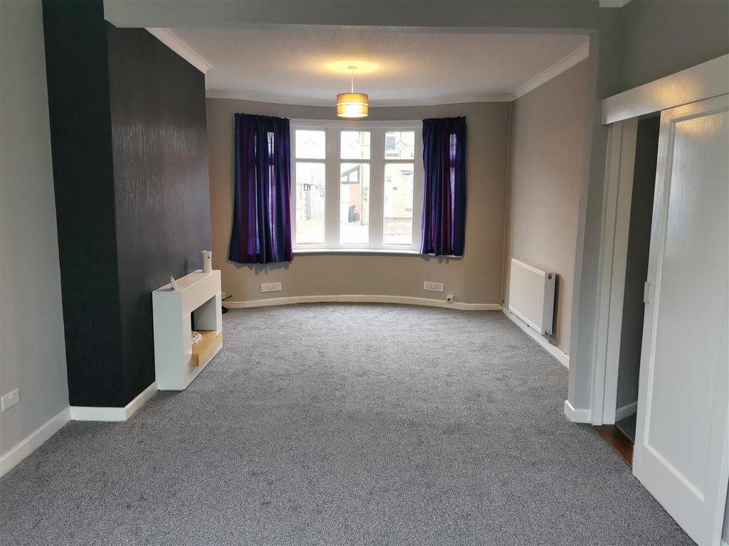 Kingsway, Crewe 3 bed house £750 pcm (£173 pw)