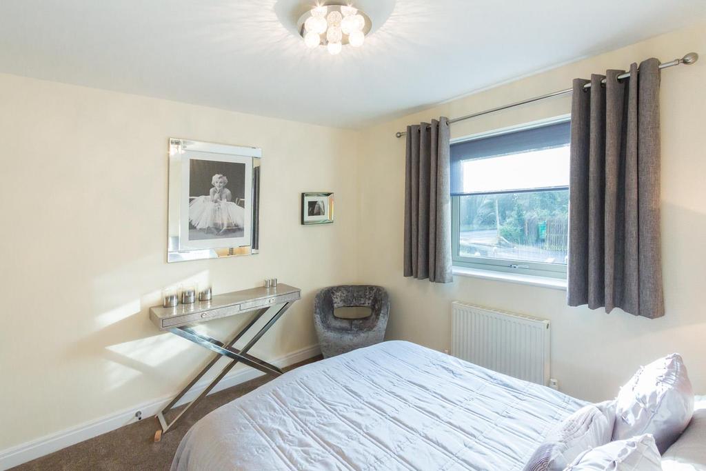 Pinnacle House WEB 002.jpg