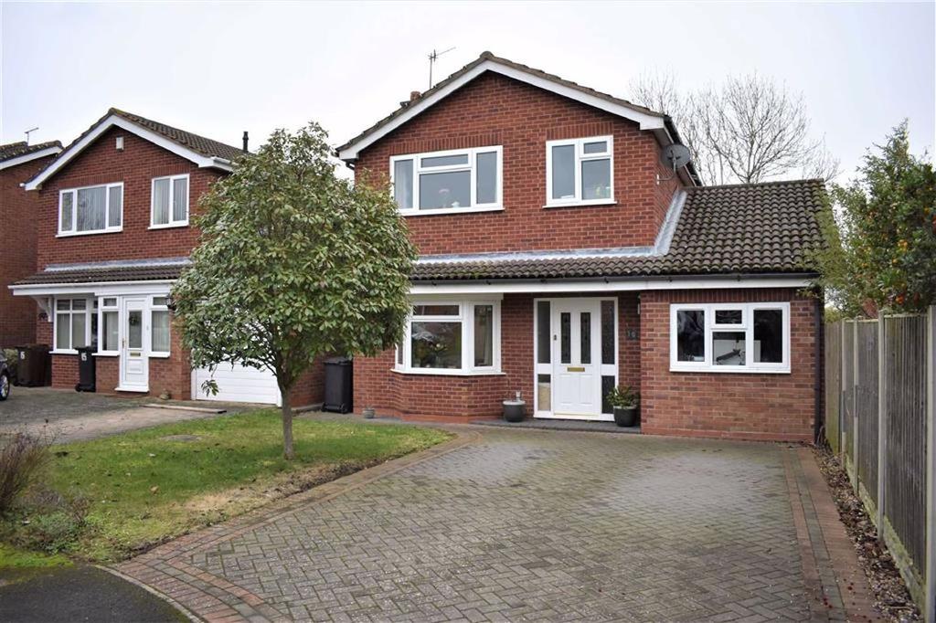 Swallow Close, St Peters, Worcester 3 bed detached house £284,000
